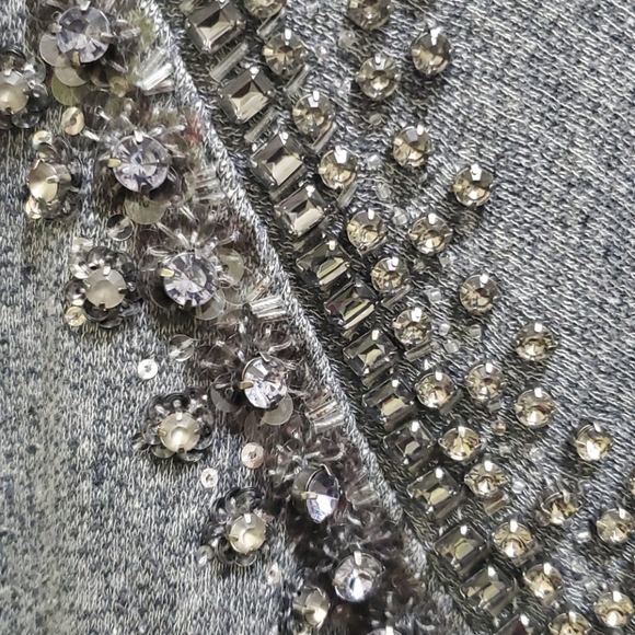 J.CREW - GREY SWTR WITH JEWELLED DETAIL - Picture 3 of 8
